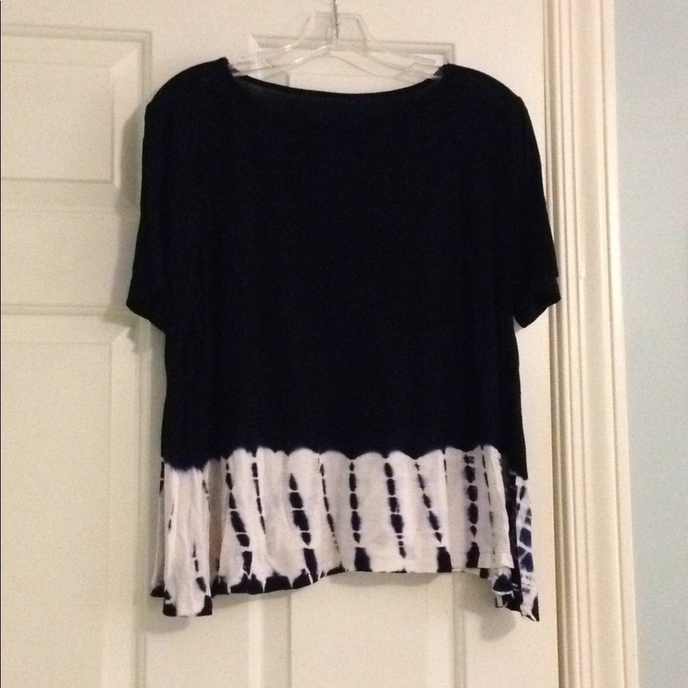 Navy tie dye tee